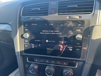 Volkswagen Golf 1.5 TSI EVO SE Nav DSG Euro 6 (s/s) 5dr