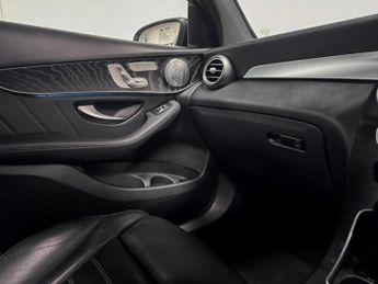 Mercedes-Benz GLC 2.0 GLC300d AMG Line (Premium Plus) SUV 5dr Diesel G-Tronic+ 4MA