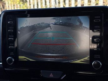 Toyota Yaris 1.5 VVT-h Design Hatchback 5dr Petrol Hybrid E-CVT Euro 6 (s/s) 