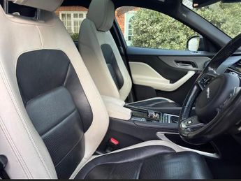 Jaguar F-PACE 3.0 D300 V6 S Auto AWD Euro 6 (s/s) 5dr