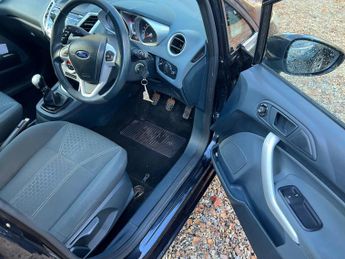 Ford Fiesta 1.6 TDCi DPF Titanium 5dr