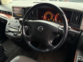 Nissan Elgrand 2.5 Highway Star [8 Seater] ULEZ Free