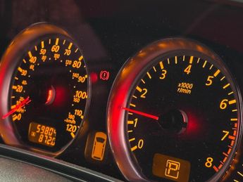 Nissan Elgrand 2.5 Highway Star [8 Seater] ULEZ Free