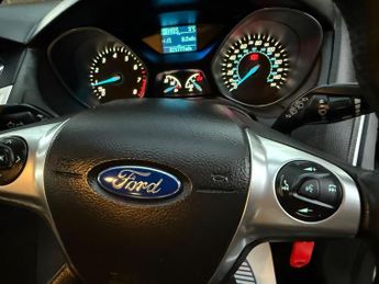 Ford Focus 1.6 Zetec Powershift Euro 5 5dr