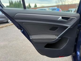 Volkswagen Golf 1.4 TSI BlueMotion Tech SE Nav DSG Euro 6 (s/s) 5dr