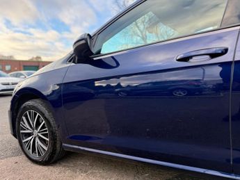 Volkswagen Golf 1.4 TSI BlueMotion Tech SE Nav DSG Euro 6 (s/s) 5dr