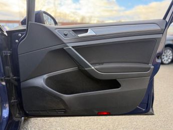 Volkswagen Golf 1.4 TSI BlueMotion Tech SE Nav DSG Euro 6 (s/s) 5dr