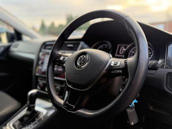 Volkswagen Golf 1.4 TSI BlueMotion Tech SE Nav DSG Euro 6 (s/s) 5dr