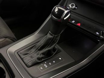 Audi Q3 1.5 TFSI CoD 35 S line S Tronic Euro 6 (s/s) 5dr