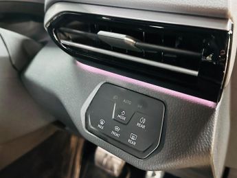Volkswagen ID.4 Pure 52kWh Life Auto 5dr