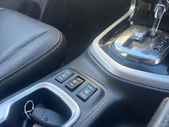 Nissan Navara 2.3 dCi Tekna Auto 4WD Euro 6 4dr