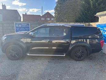 Nissan Navara 2.3 dCi Tekna Auto 4WD Euro 6 4dr