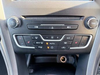 Ford Mondeo 2.0 TDCi Titanium Powershift Euro 6 (s/s) 5dr