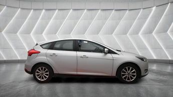 Ford Focus 1.0T EcoBoost Titanium Auto Euro 6 (s/s) 5dr
