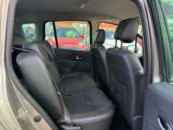 Renault Grand Modus 1.5 dCi Dynamique Euro 5 5dr