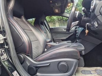 Mercedes-Benz GLA 2.1 GLA220d AMG Line (Premium) 7G-DCT 4MATIC Euro 6 (s/s) 5dr