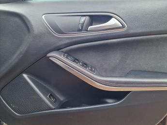 Mercedes-Benz GLA 2.1 GLA220d AMG Line (Premium) 7G-DCT 4MATIC Euro 6 (s/s) 5dr