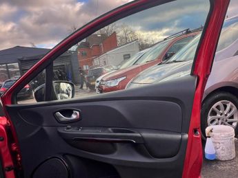 Renault Clio 1.5 dCi Dynamique MediaNav EDC Euro 5 5dr