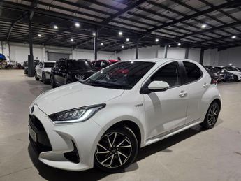 Toyota Yaris 1.5 VVT-h Design E-CVT Euro 6 (s/s) 5dr