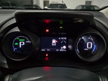 Toyota Yaris 1.5 VVT-h Design E-CVT Euro 6 (s/s) 5dr