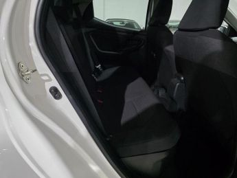 Toyota Yaris 1.5 VVT-h Design E-CVT Euro 6 (s/s) 5dr