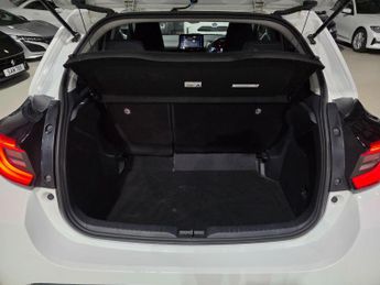 Toyota Yaris 1.5 VVT-h Design E-CVT Euro 6 (s/s) 5dr