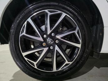 Toyota Yaris 1.5 VVT-h Design E-CVT Euro 6 (s/s) 5dr