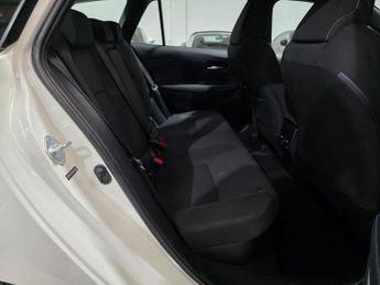 Toyota Corolla 1.8 VVT-h Icon Tech Touring Sports CVT Euro 6 (s/s) 5dr
