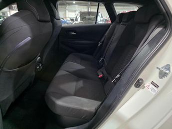Toyota Corolla 1.8 VVT-h Icon Tech Touring Sports CVT Euro 6 (s/s) 5dr