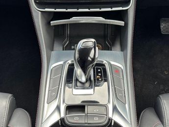 MG MG HS 1.5 T-GDI 16.6kWh SE Auto Euro 6 (s/s) 5dr