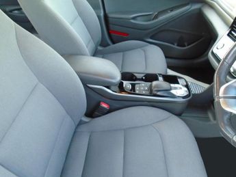 Hyundai IONIQ 38.3kWh Premium Auto 5dr