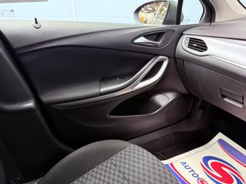 Vauxhall Astra 1.4i Turbo Design Auto Euro 6 (s/s) 5dr