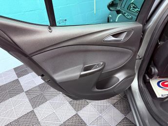Vauxhall Astra 1.4i Turbo Design Auto Euro 6 (s/s) 5dr