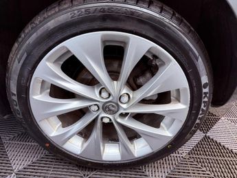 Vauxhall Astra 1.4i Turbo Design Auto Euro 6 (s/s) 5dr