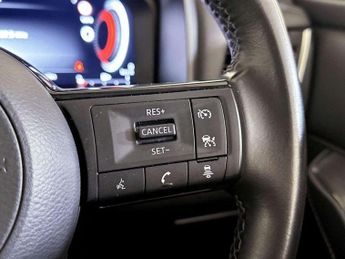 Nissan Qashqai 1.3 DIG-T MHEV N-Connecta Euro 6 (s/s) 5dr