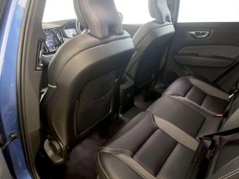 Volvo XC60 2.0h T6 Recharge 11.6kWh R-Design Auto AWD Euro 6 (s/s) 5dr