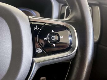 Volvo XC60 2.0h T6 Recharge 11.6kWh R-Design Auto AWD Euro 6 (s/s) 5dr