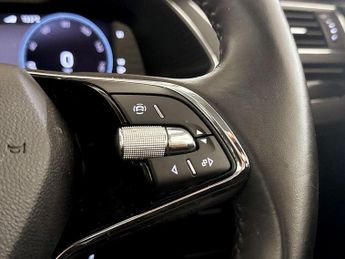 Skoda Superb 1.4 TSI iV 13kWh Laurin & Klement DSG Euro 6 (s/s) 5dr
