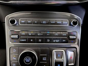 Hyundai Santa Fe 1.6 h T-GDi Premium Auto Euro 6 (s/s) 5dr