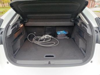 Citroen e-C4 50kWh Shine Plus Hatchback 5dr Electric Auto (136 ps)