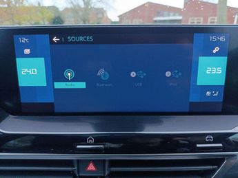 Citroen e-C4 50kWh Shine Plus Hatchback 5dr Electric Auto (136 ps)