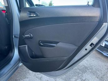 Vauxhall Astra 1.6 16v SRi Euro 5 5dr