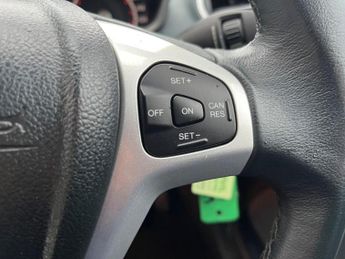 Ford Fiesta 1.4 Titanium 5dr