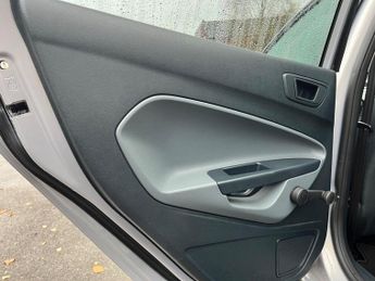 Ford Fiesta 1.4 Titanium 5dr