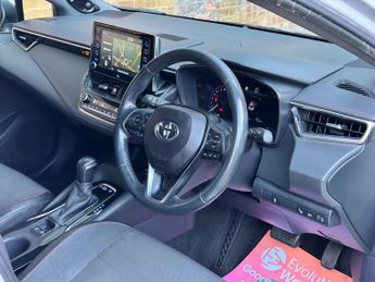 Toyota Corolla 2.0 VVT-h Excel CVT Euro 6 (s/s) 5dr