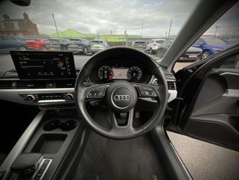 Audi A4 TECHNIK 30 TDI S-A