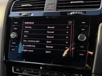 Volkswagen Golf 2.0 TSI GTI DSG Euro 6 (s/s) 5dr