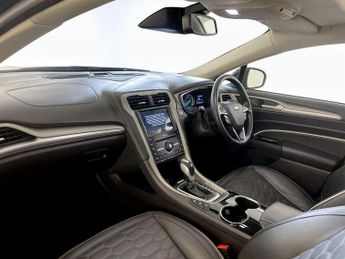 Ford Mondeo 2.0 TiVCT Vignale CVT 6Spd Euro 6 (s/s) 4dr