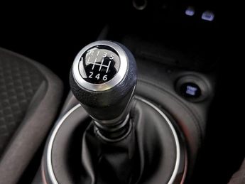 Nissan Juke 1.0 DIG-T N-Connecta Euro 6 (s/s) 5dr