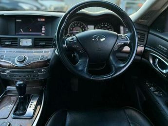 Infiniti M 3.5 35h V6 GT Premium Auto Euro 5 (s/s) 4dr